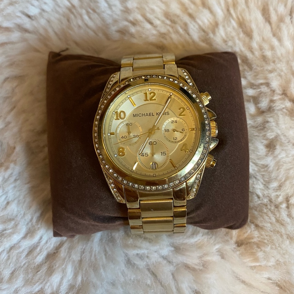 Gold Michael Kors watch ✨